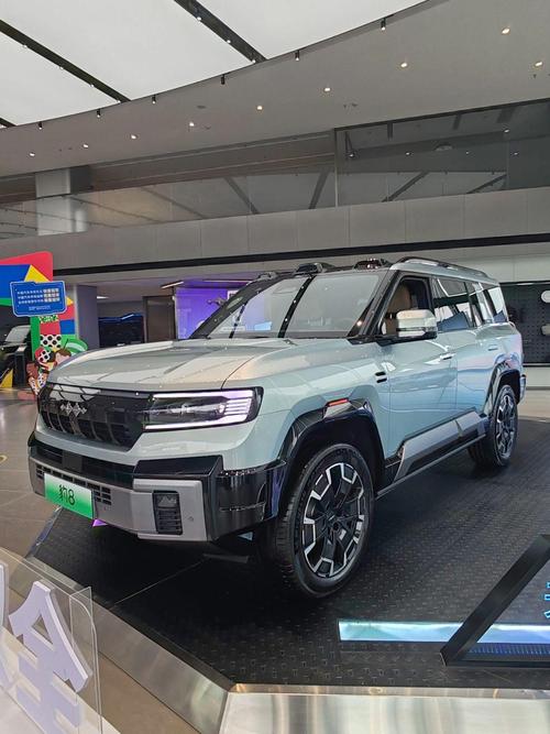 重庆50比亚迪方程豹硬派越野的爆款，英菲尼迪35周年与你共成长